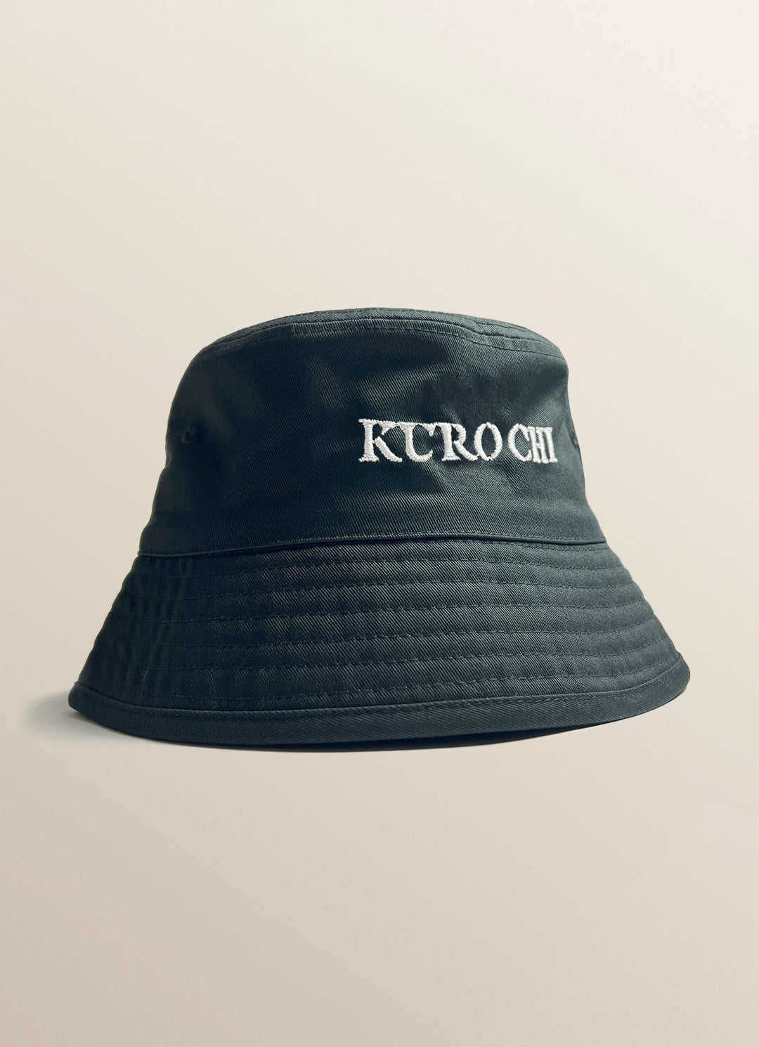 "KUROCHI - text" Buckethat Black