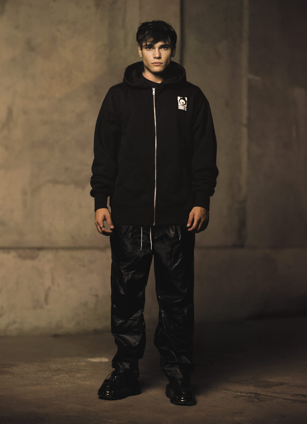 "NXTLEVEL" Zip black